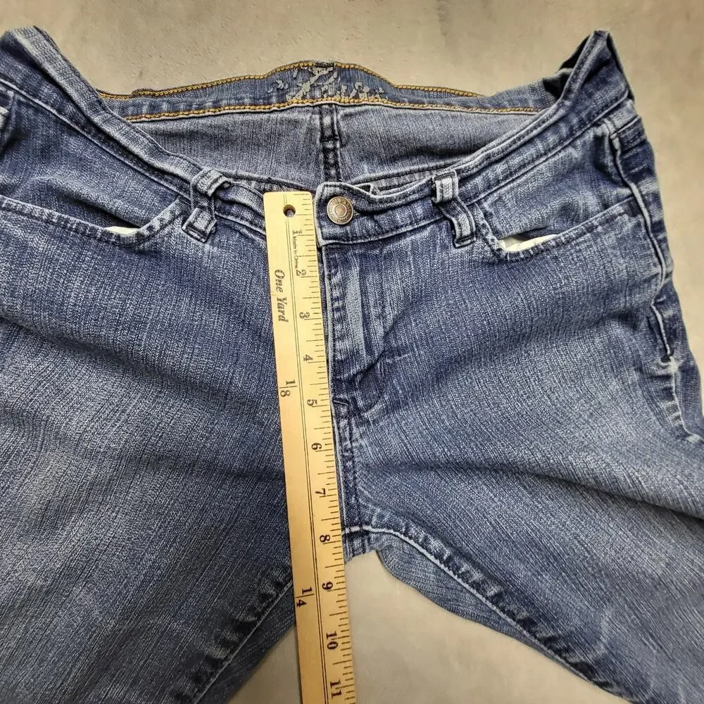 Old Navy Flirt Jeans Womens 6 Petites Blue Straight Mid-Rise Slim Stretch